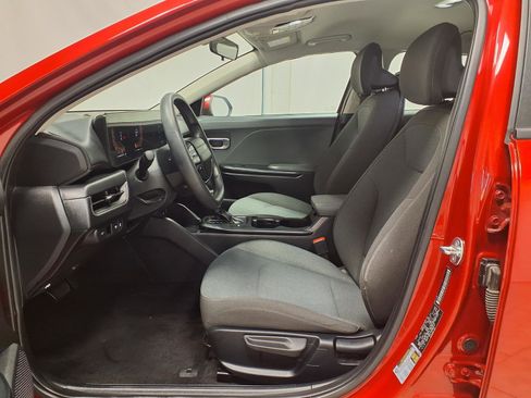 Used 2025 Kia K4 LXS FWD image 24