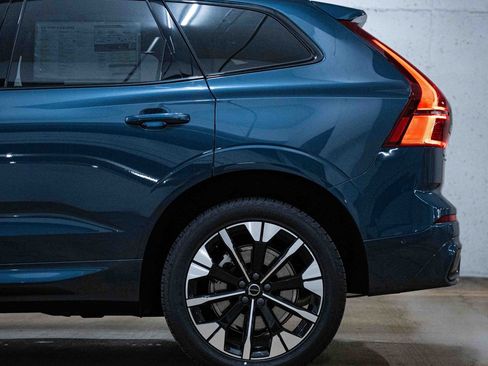 New 2026 Volvo XC60 T8 Plus w/ Protection Package Premier image 4