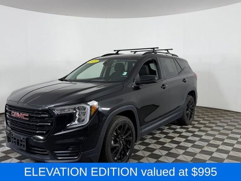 Used 2023 GMC Terrain SLE w/ Driver Convenience Package FWD image 3