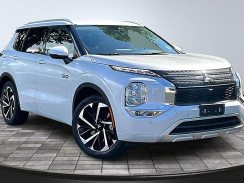 Used 2023 Mitsubishi Outlander SEL AWD/4WD image 8