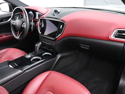 Used 2022 Maserati Ghibli Modena RWD image 42