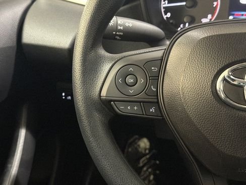 Used 2025 Toyota Corolla LE FWD image 29