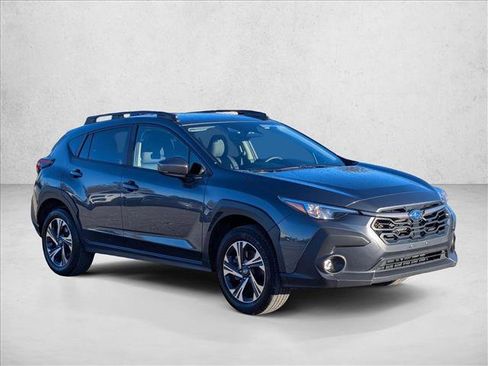 Used 2024 Subaru Crosstrek 2.0i Premium image 3