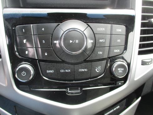 Used 2016 Chevrolet Cruze LS FWD image 19
