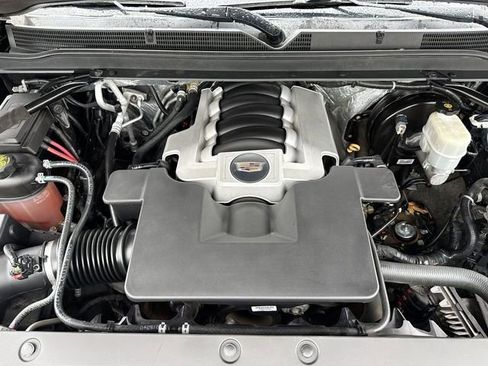 Used 2016 Cadillac Escalade Luxury AWD/4WD image 24
