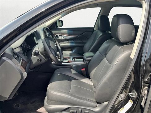 Used 2018 INFINITI Q70 L 3.7 image 10