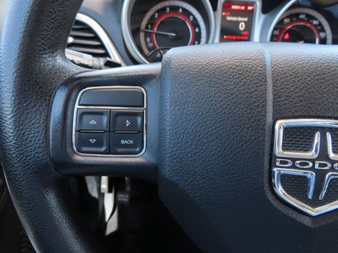 Used 2017 Dodge Journey SXT w/ Comfort/Convenience Group FWD image 22