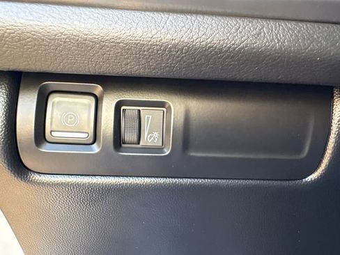 Used 2024 Cadillac XT4 Sport image 24