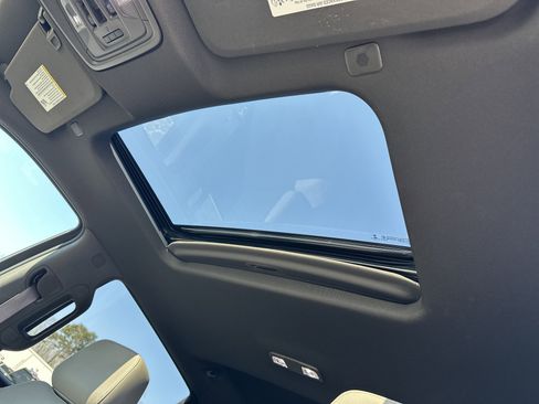 Certified 2022 GMC Sierra 1500 SLT w/ SLT Premium Plus Package image 31