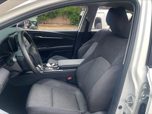 Used 2026 Toyota Camry LE w/ Convenience Package image 8