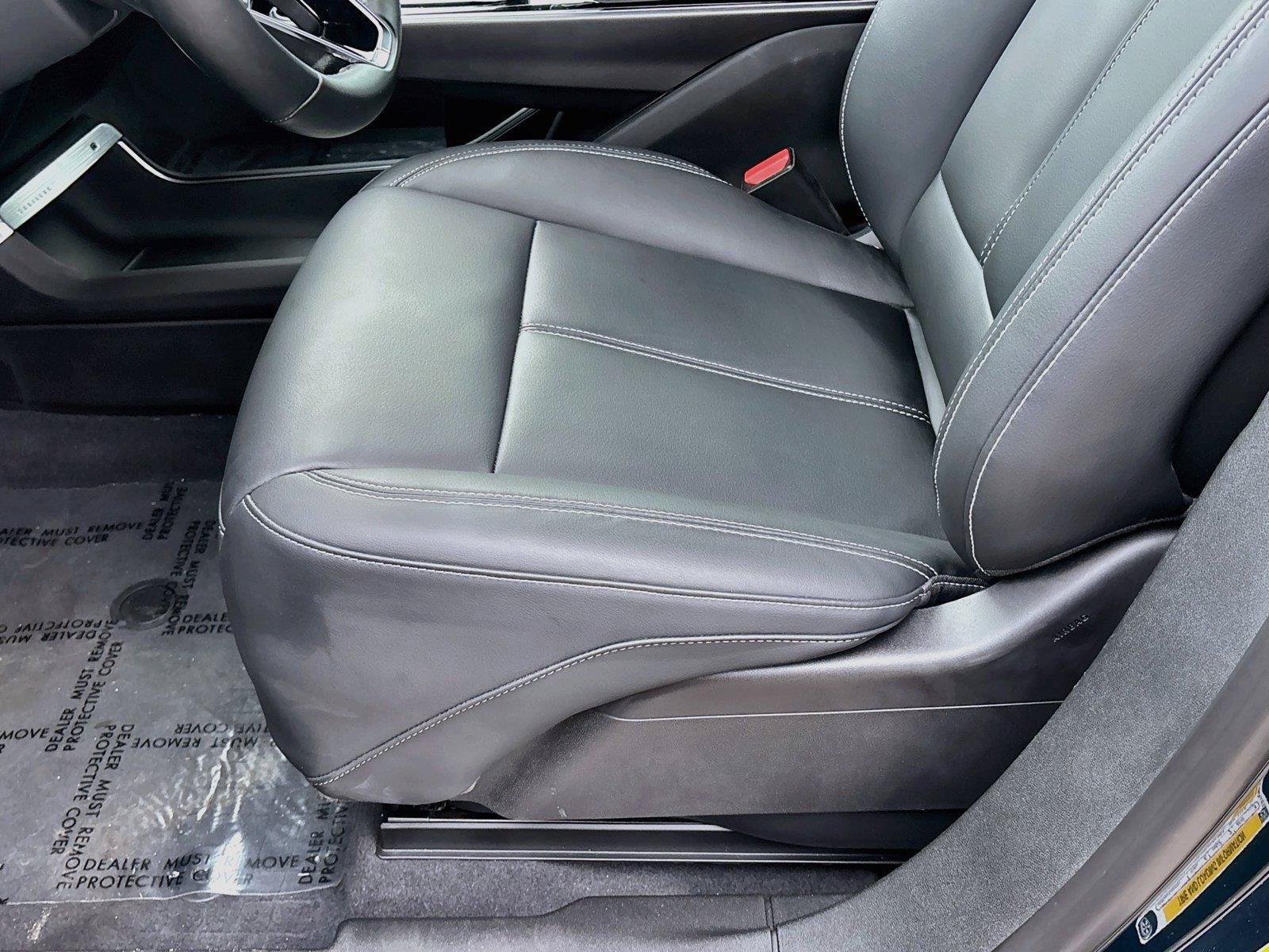 Used 2024 Cadillac Lyriq Tech RWD image 19