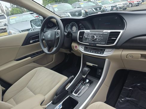 Used 2015 Honda Accord EX image 10