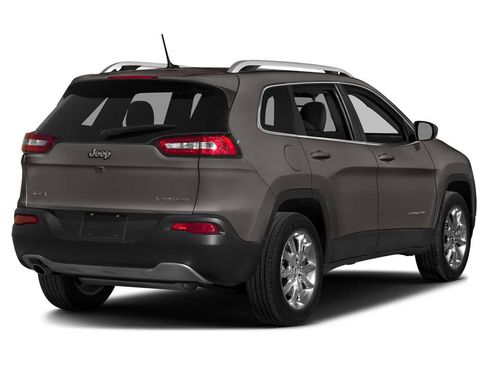 Used 2015 Jeep Cherokee Limited w/ Luxury Group image 3