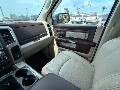 Used 2013 RAM 1500 Laramie w/ Convenience Group AWD/4WD image 58