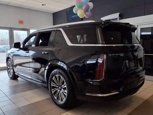 New 2026 Cadillac Escalade IQL Luxury image 9