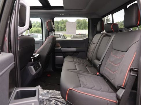 New 2026 Ford F250 Lariat w/ Black Appearance Package AWD/4WD image 15