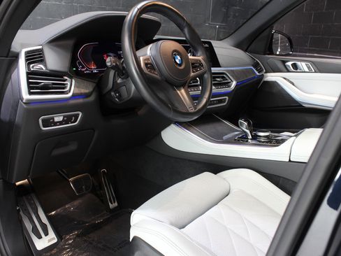 Used 2023 BMW X5 xDrive40i w/ M Sport Package image 30