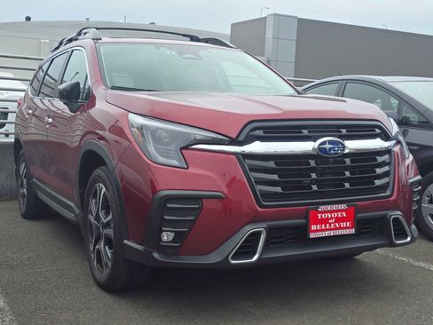 Used 2024 Subaru Ascent Touring AWD/4WD image 3