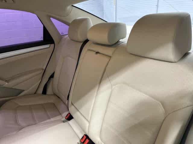 Used 2019 Volkswagen Passat 2.0T Wolfsburg w/ Wheels & Sunroof Package FWD image 14