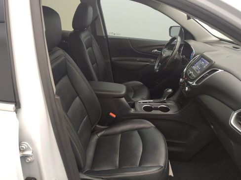 Used 2020 Chevrolet Equinox LT w/ Driver Convenience Package FWD image 21