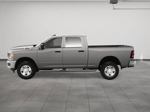 Used 2024 RAM 2500 Tradesman w/ Chrome Appearance Group image 3