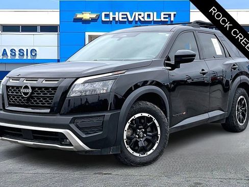 Used 2023 Nissan Pathfinder Rock Creek image 3
