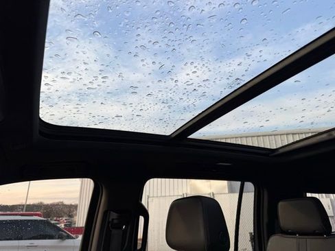 Used 2022 Chevrolet Suburban RST w/ Luxury Package image 33