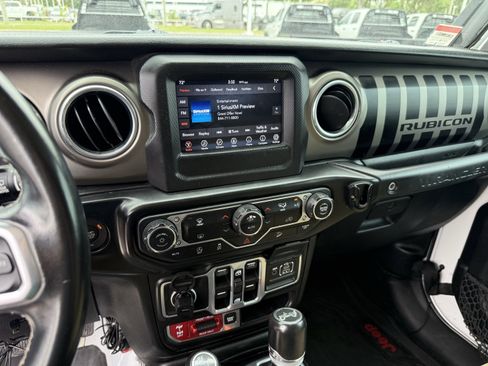Used 2018 Jeep Wrangler Unlimited Rubicon image 22