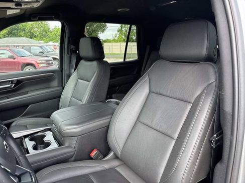Used 2025 Chevrolet Tahoe Z71 AWD/4WD image 39