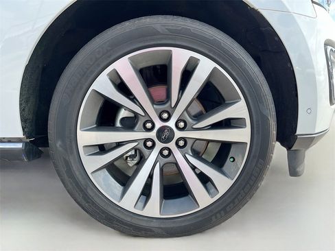 Used 2020 Ford Expedition Limited w/ Equipment Group 302A image 34