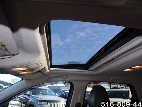 Used 2020 MAZDA CX-5 Touring image 19