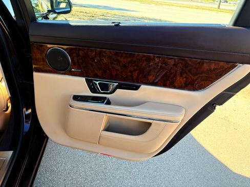 Used 2014 Jaguar XJ L Portfolio image 29