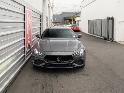 Used 2022 Maserati Ghibli Trofeo image 25