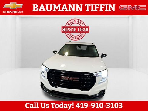 Used 2023 GMC Terrain SLE w/ Driver Convenience Package FWD image 14