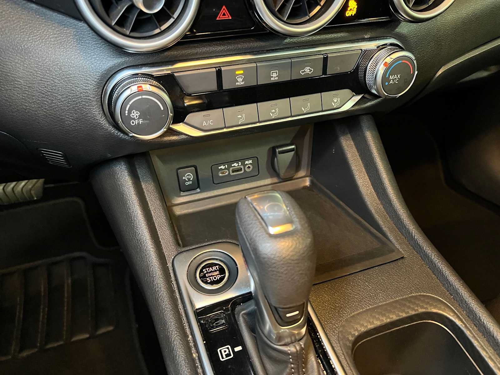 Used 2024 Nissan Sentra SV FWD image 32