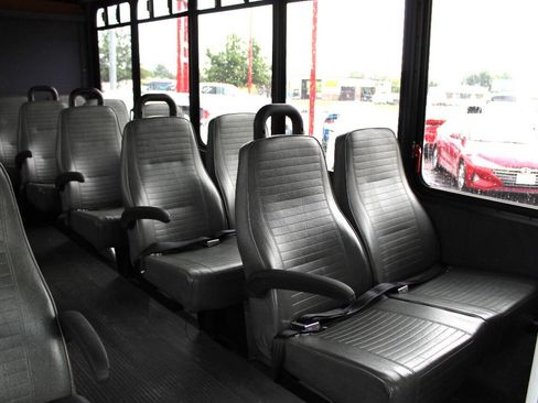 Used 2013 Ford E-450 and Econoline 450 Super Duty w/ Shuttle Bus Prep Pkg image 14