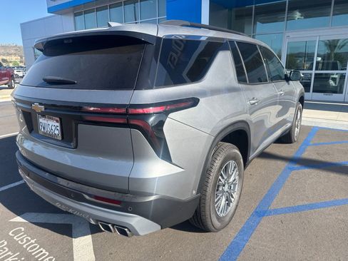 Used 2026 Chevrolet Traverse LT w/ Enhanced Driving Package FWD image 10