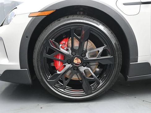 New 2026 Porsche Taycan 4S AWD/4WD image 9