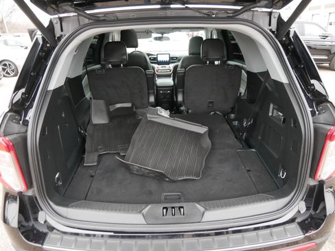 Certified 2024 Ford Explorer XLT w/ Equipment Group 202A image 18