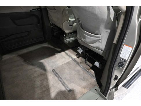 Used 2015 Toyota Sienna LE FWD image 19