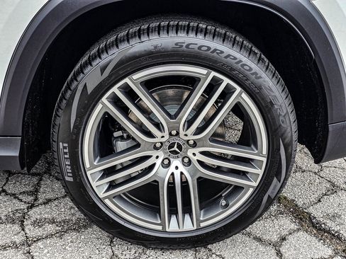 New 2026 Mercedes-Benz GLS 450 4MATIC image 7