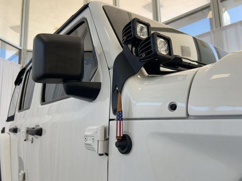 Used 2021 Jeep Wrangler Unlimited Sahara image 41