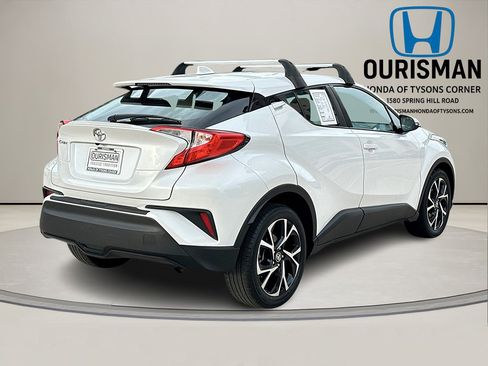 Used 2022 Toyota C-HR XLE image 3