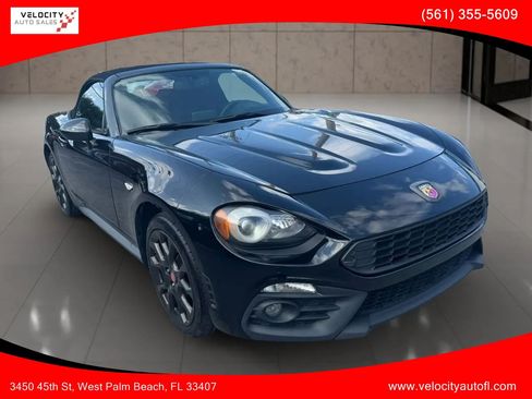 Used 2019 FIAT 124 Spider Abarth w/ Convenience Group RWD image 1