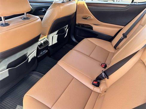 Certified 2024 Lexus ES 350 w/ Premium Package image 14