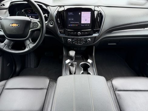 Used 2023 Chevrolet Traverse LT w/ LT Premium Package AWD/4WD image 19