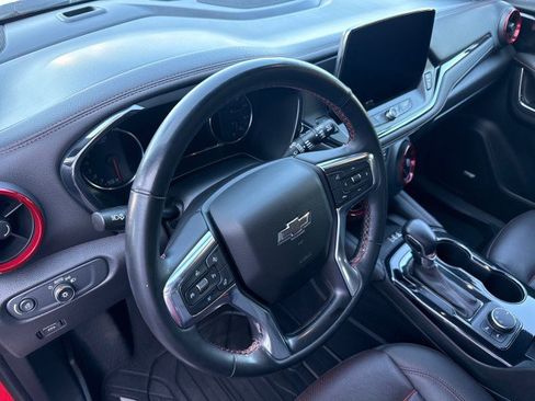 Used 2023 Chevrolet Blazer RS w/ Enhanced Convenience Package FWD image 17
