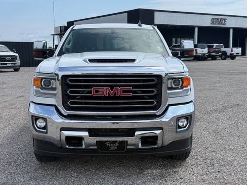 Used 2019 GMC Sierra 3500 SLT w/ Duramax Plus Package AWD/4WD image 2