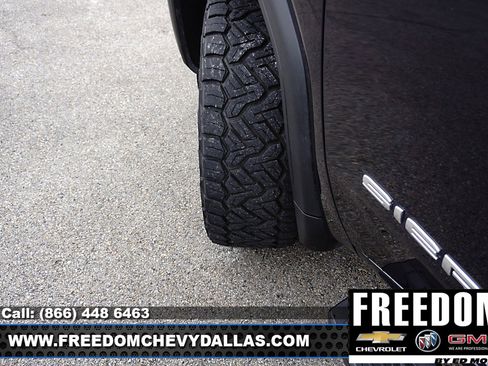 Used 2024 GMC Sierra 2500 SLT w/ Texas SLT Premium Package image 43