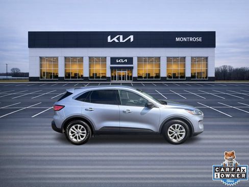 Used 2022 Ford Escape SE w/ Convenience Package FWD image 4